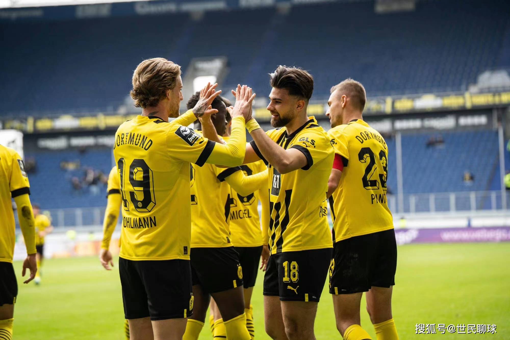 开云登录入口-超级杯巅峰对决!云贵独角兽队火力全开东海鲨队队,跆拳道赛场再起波澜;赛场纪律更严谨